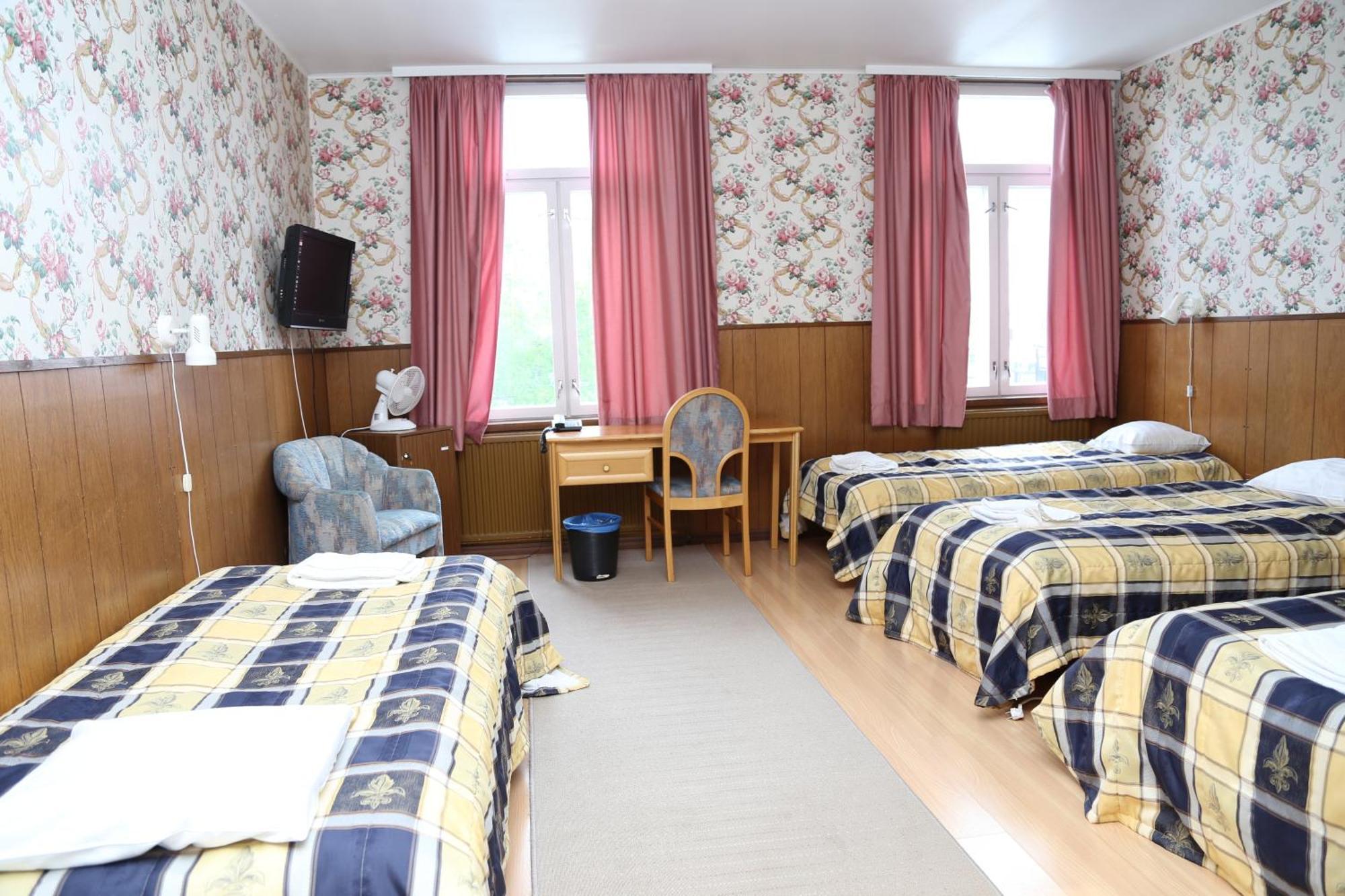 Hotelli Iisalmen Seurahuone Исалми Стая снимка